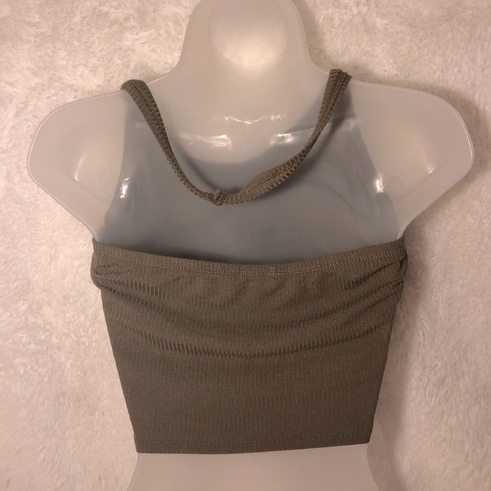 3/$30 olive halter crop - Picture 4 of 6